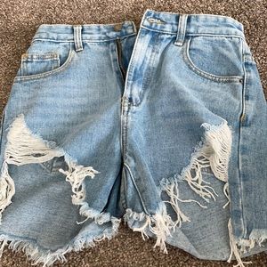 New with tag. PLT size 8 shorts.